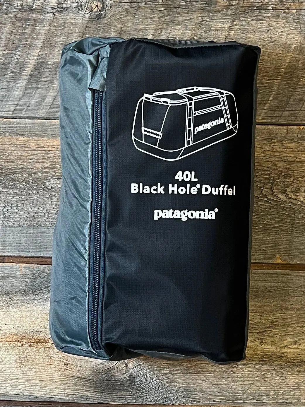 Black Hole Duffel 40L
