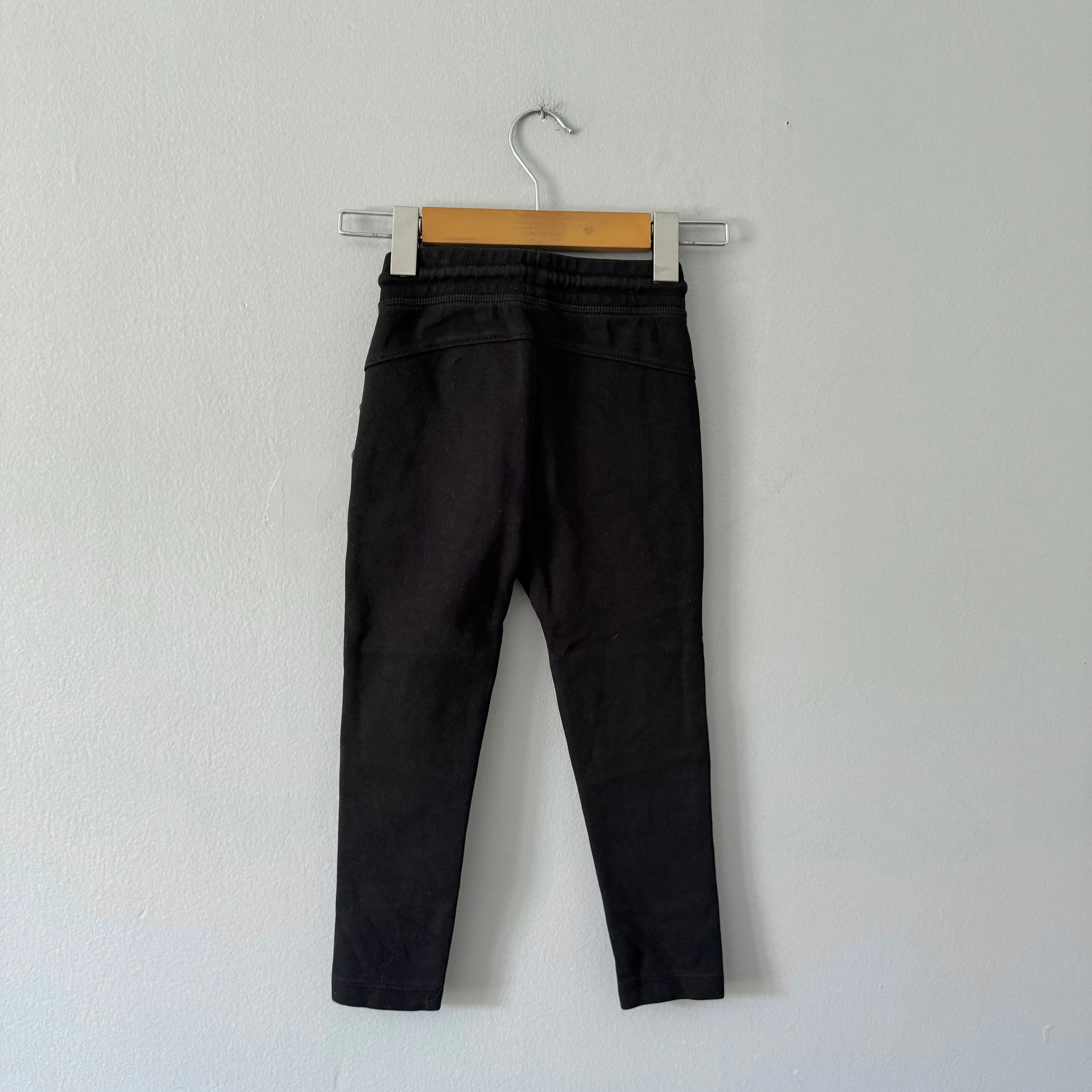 Gap / Active pants - black / 4Y